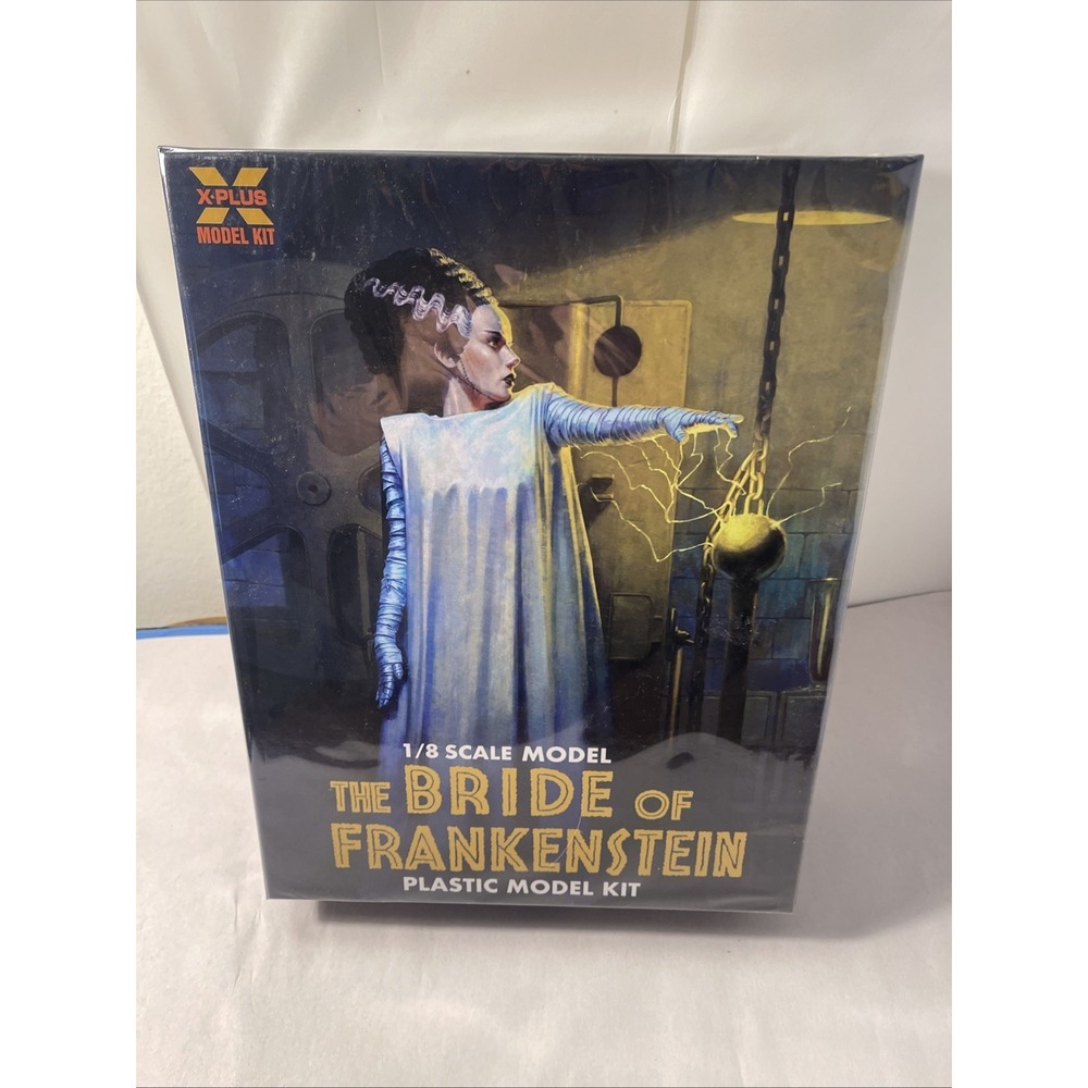 X Plus 1/8 Scale Universal Monsters The Bride of Frankenstein Model Kit New
